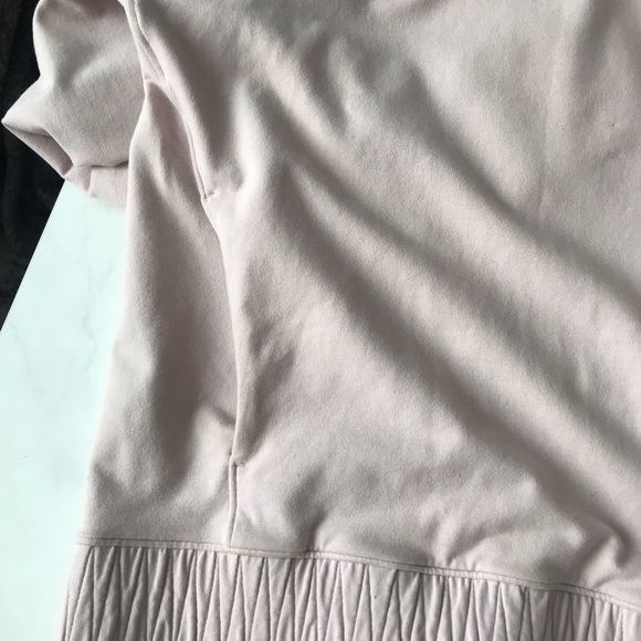 Light pink/blush Lululemon pullover size 6. - Picture 6 of 10